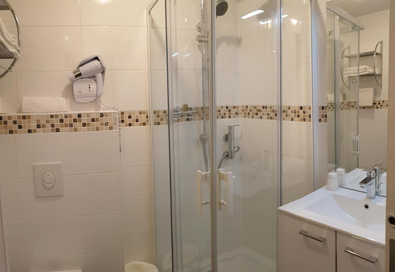 Fasthotel Le Rale Des Genets - Un Hotel Fh Collection Dun-sur-Meuse Ngoại thất bức ảnh