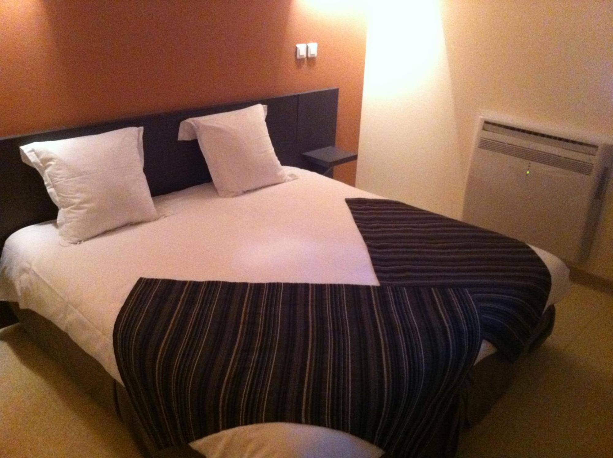 Fasthotel Le Rale Des Genets - Un Hotel Fh Collection Dun-sur-Meuse Ngoại thất bức ảnh