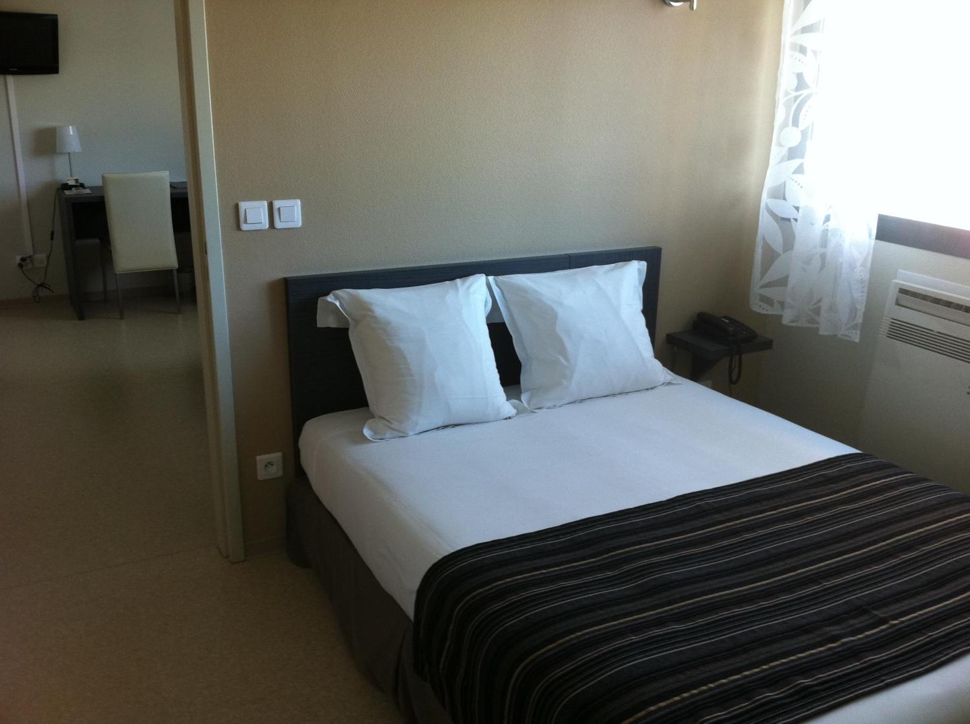 Fasthotel Le Rale Des Genets - Un Hotel Fh Collection Dun-sur-Meuse Ngoại thất bức ảnh