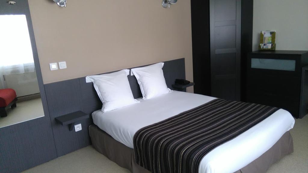 Fasthotel Le Rale Des Genets - Un Hotel Fh Collection Dun-sur-Meuse Ngoại thất bức ảnh