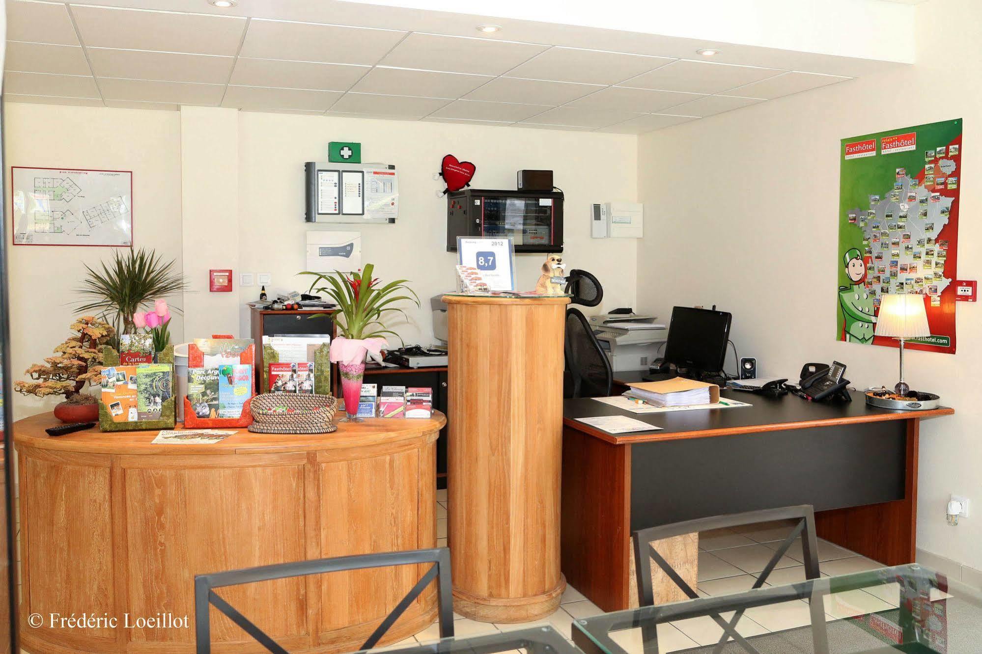 Fasthotel Le Rale Des Genets - Un Hotel Fh Collection Dun-sur-Meuse Ngoại thất bức ảnh