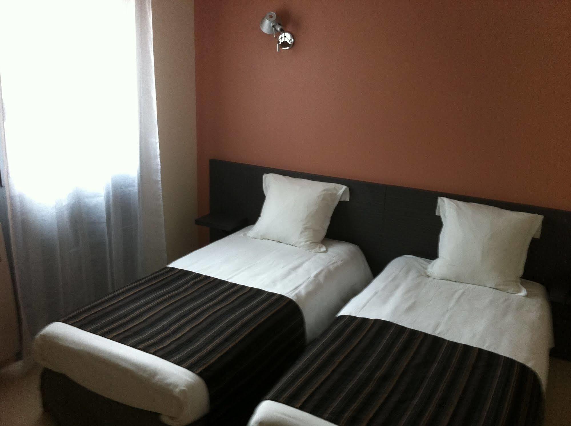 Fasthotel Le Rale Des Genets - Un Hotel Fh Collection Dun-sur-Meuse Ngoại thất bức ảnh